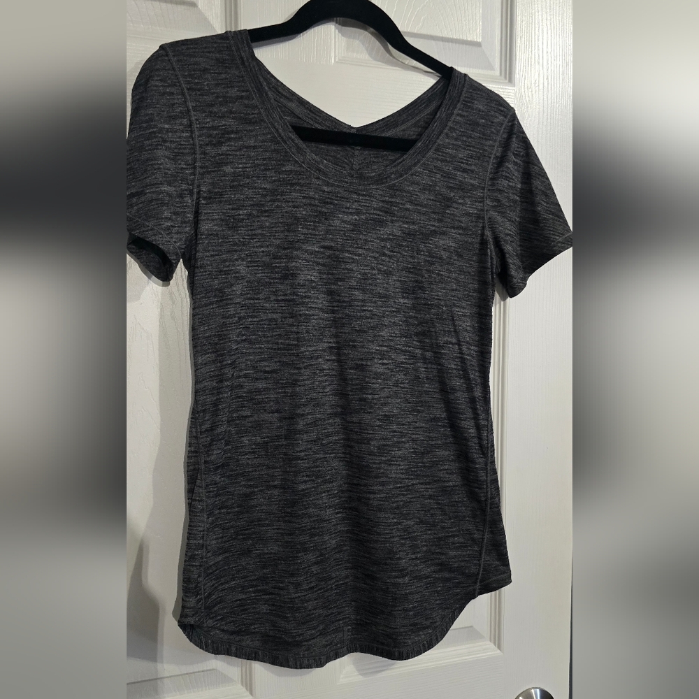 lululemon athletica Short Sleeve Heathered Dark Gray Tee